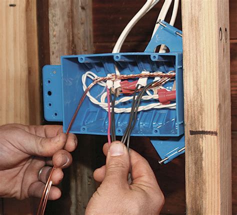 ground wires wrapped with others in electrical box|equipment grounding on metal box.